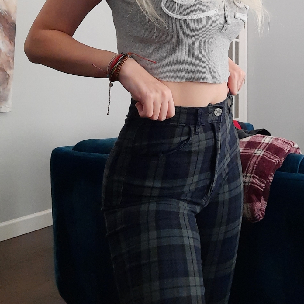 brandy melville green plaid pants ( j.galt )
